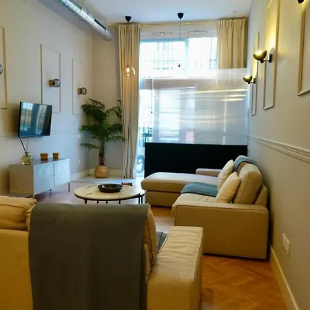 Amplio A 5 Min De San Luis, Luminoso Y Comodo