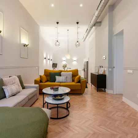 Amplio A 5 Min De San Luis, Luminoso Y Comodo