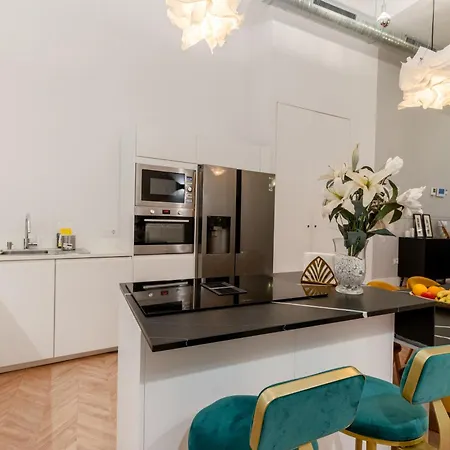 דירה Amplio A 5 Min De San Luis, Luminoso Y Comodo סביליה