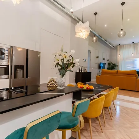 דירה Amplio A 5 Min De San Luis, Luminoso Y Comodo סביליה