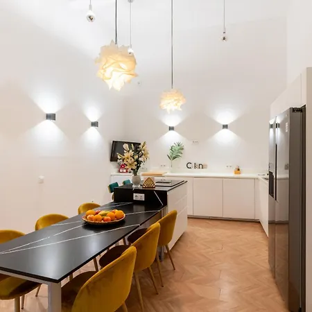 Amplio A 5 Min De San Luis, Luminoso Y Comodo *