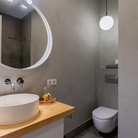 דירה Amplio A 5 Min De San Luis, Luminoso Y Comodo סביליה