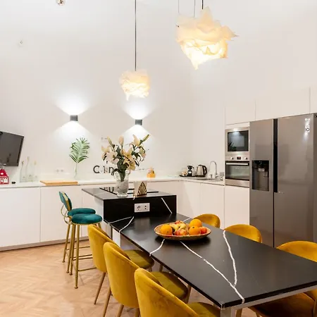 Amplio A 5 Min De San Luis, Luminoso Y Comodo * סביליה