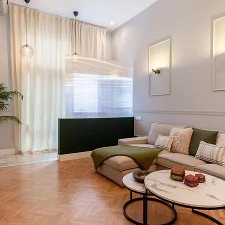 Amplio A 5 Min De San Luis, Luminoso Y Comodo סביליה