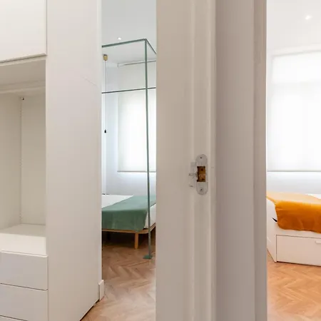 Amplio A 5 Min De San Luis, Luminoso Y Comodo