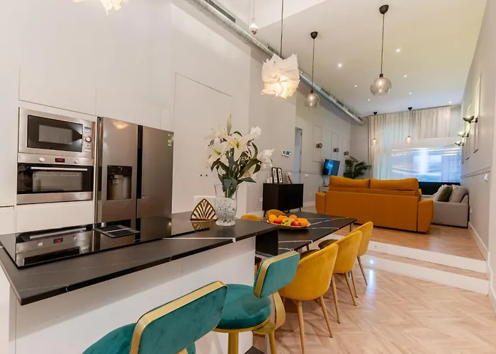 Apartmán Amplio A 5 Min De San Luis, Luminoso Y Comodo Sevilla
