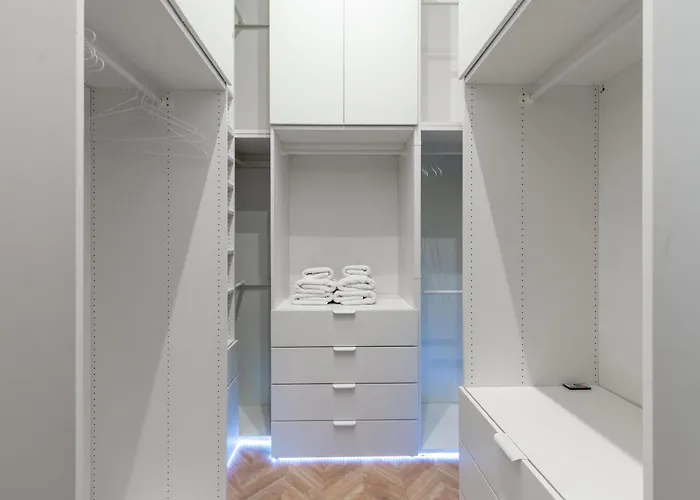 Apartmán Amplio A 5 Min De San Luis, Luminoso Y Comodo Sevilla