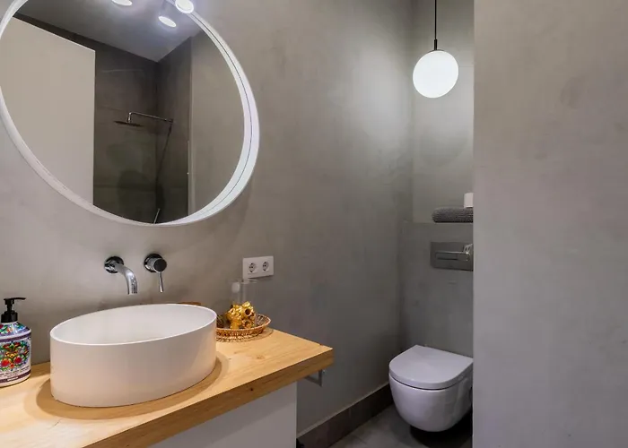 Apartmán Amplio A 5 Min De San Luis, Luminoso Y Comodo Sevilla